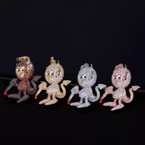 🖤 Devil Shape Pendant & 20" Cuban Chain - Picture 7 of 8